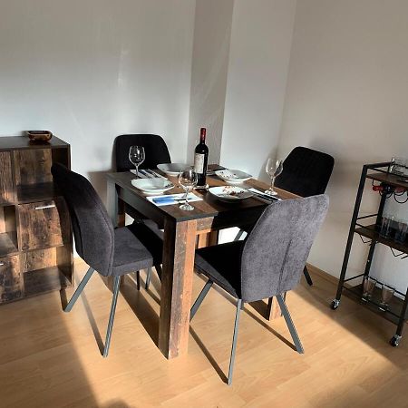 Kleine Wohnung In โอเวอราธ ภายนอก รูปภาพ